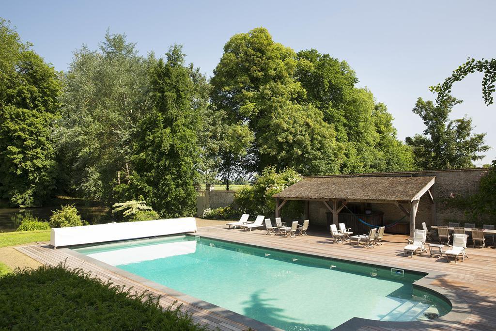 Chateau De Beneauville Bed & Breakfast Petiville  Exterior photo