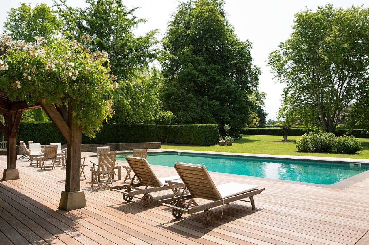 Chateau De Beneauville Bed & Breakfast Petiville  Exterior photo